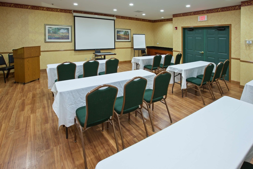 Country Inn & Suites By Radisson Chicago O'hare South Il 30/36