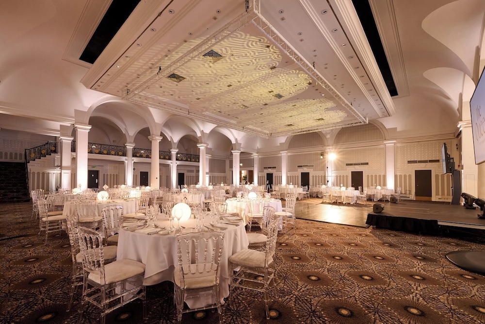 The Queens Hotel 30/59