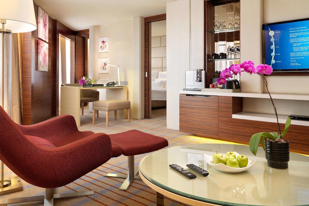 One World Hotel 34/55
