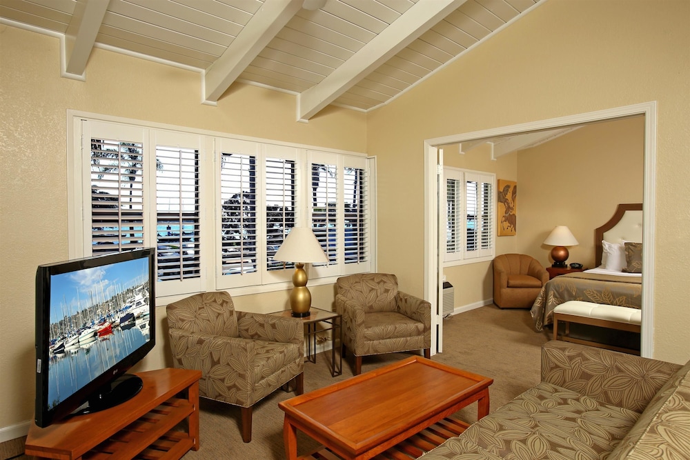 Best Western Plus Island Palms Hotel & Marina 34/46