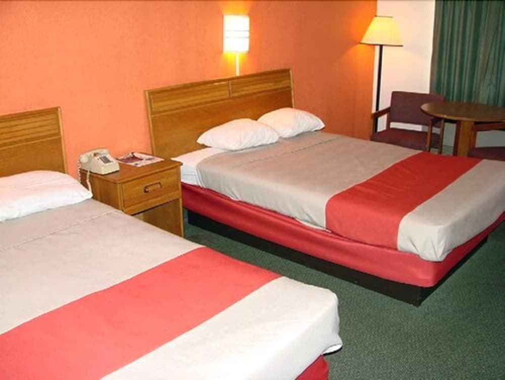 Delta Inn West Helena US 49 AR 20/30