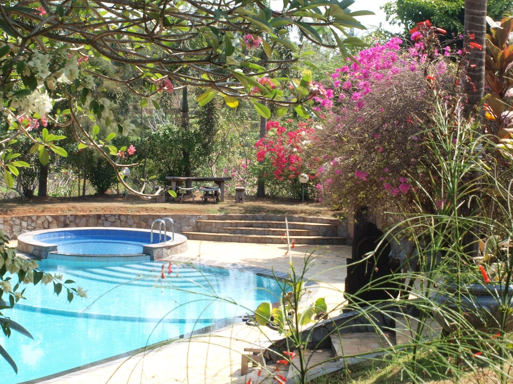 The Gecho Inn Country 39/50