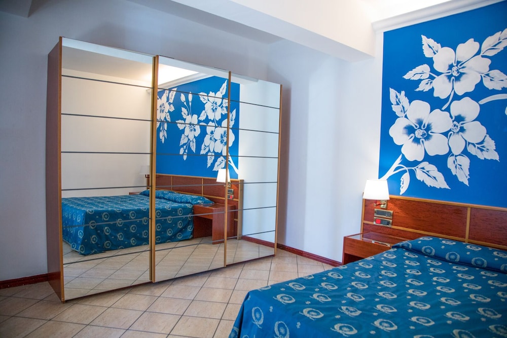 Assinos Palace Hotel 17/28