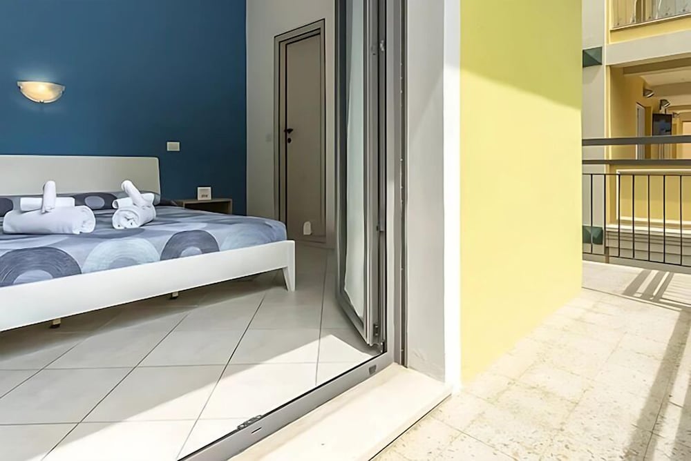 Hotel Italy 7/50