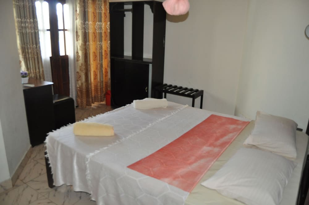 Nilketha Villa Eco Hotel 9/42