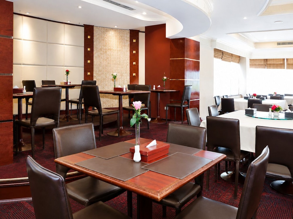 Palazzo Bangkok Hotel 40/55