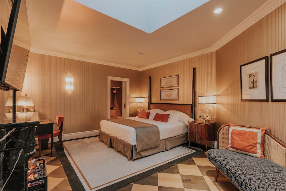 Skyline, Junior Suite, King Bed, Terrace