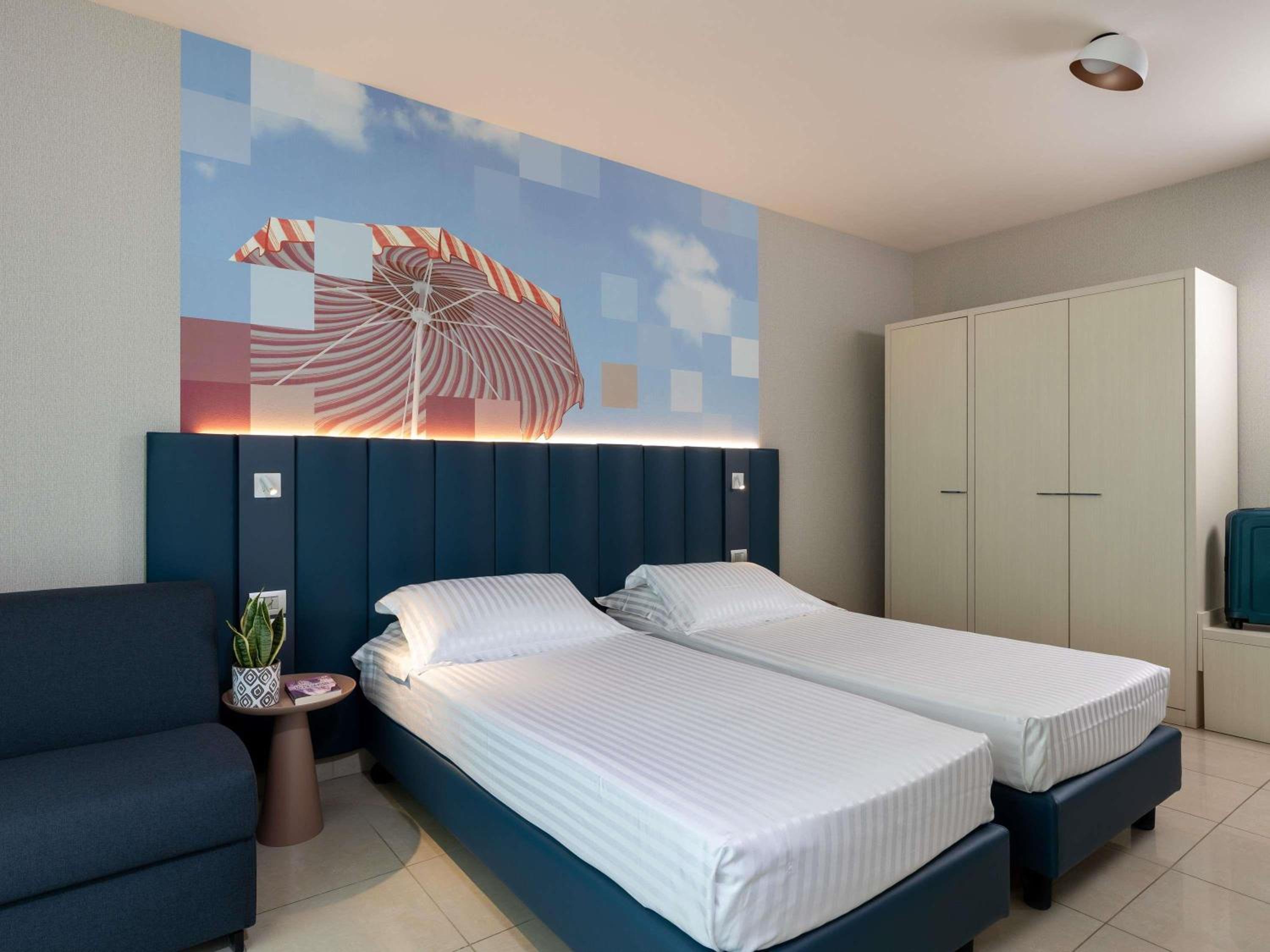Superior, Twin Beds, Lateral Side Sea View, Balcony