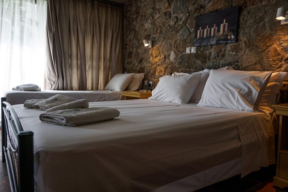 Marini Luxury Apartments And Suites 35/75
