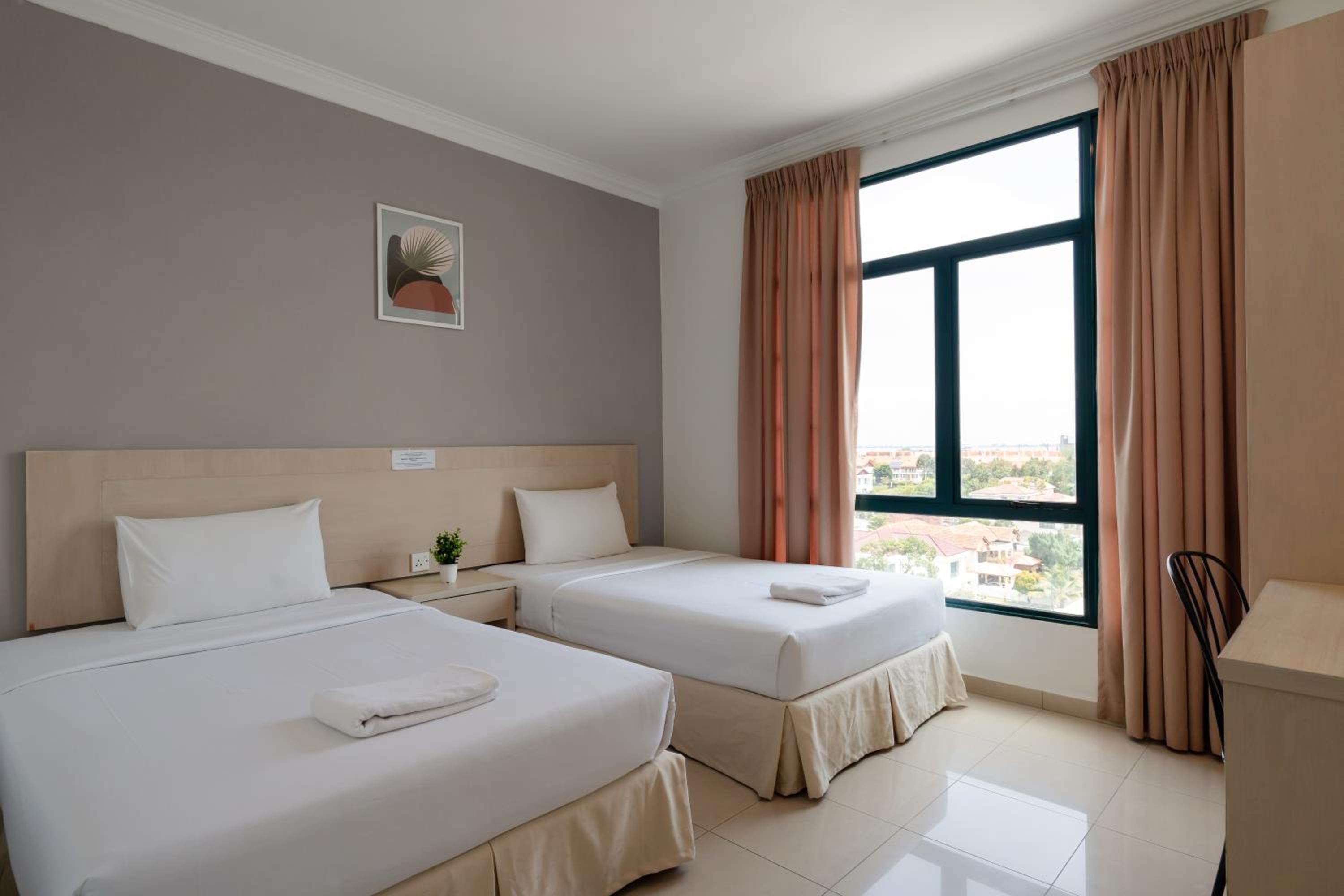 3 Bedrooms, Deluxe, Apartment, King and Queen and Twin Beds