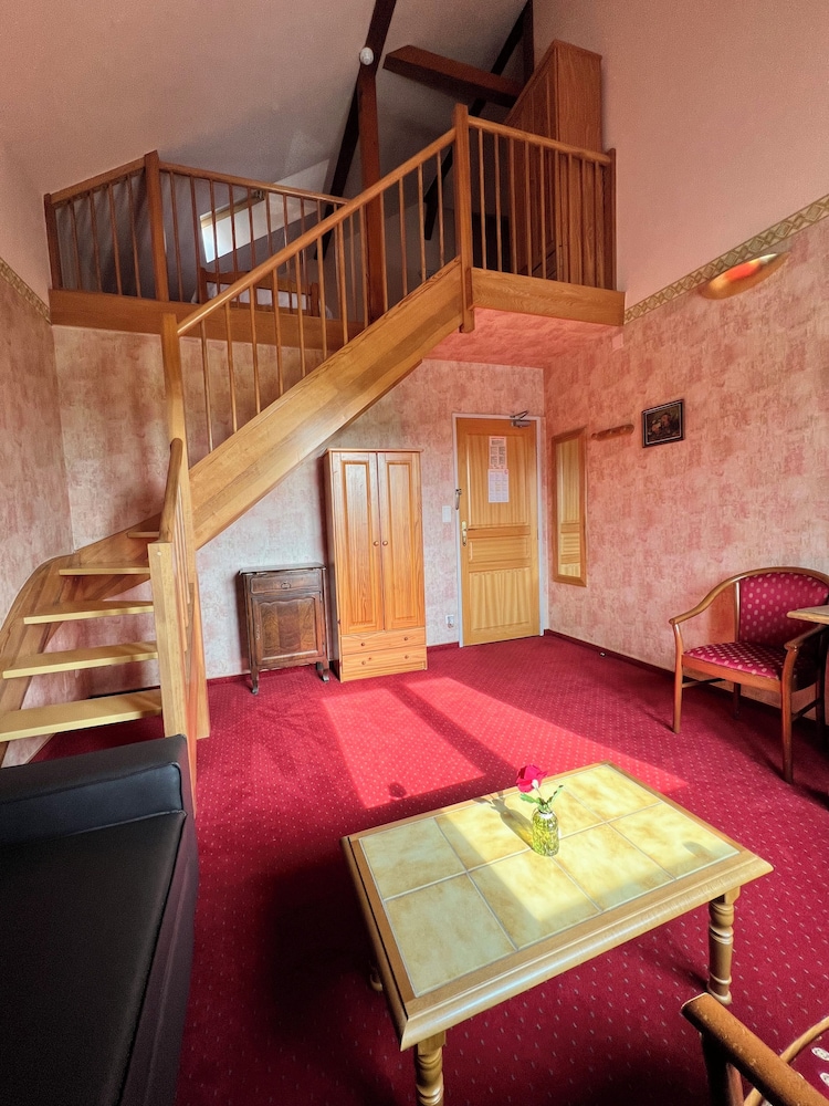 LOGIS HOTEL DES ROCHES 40/60