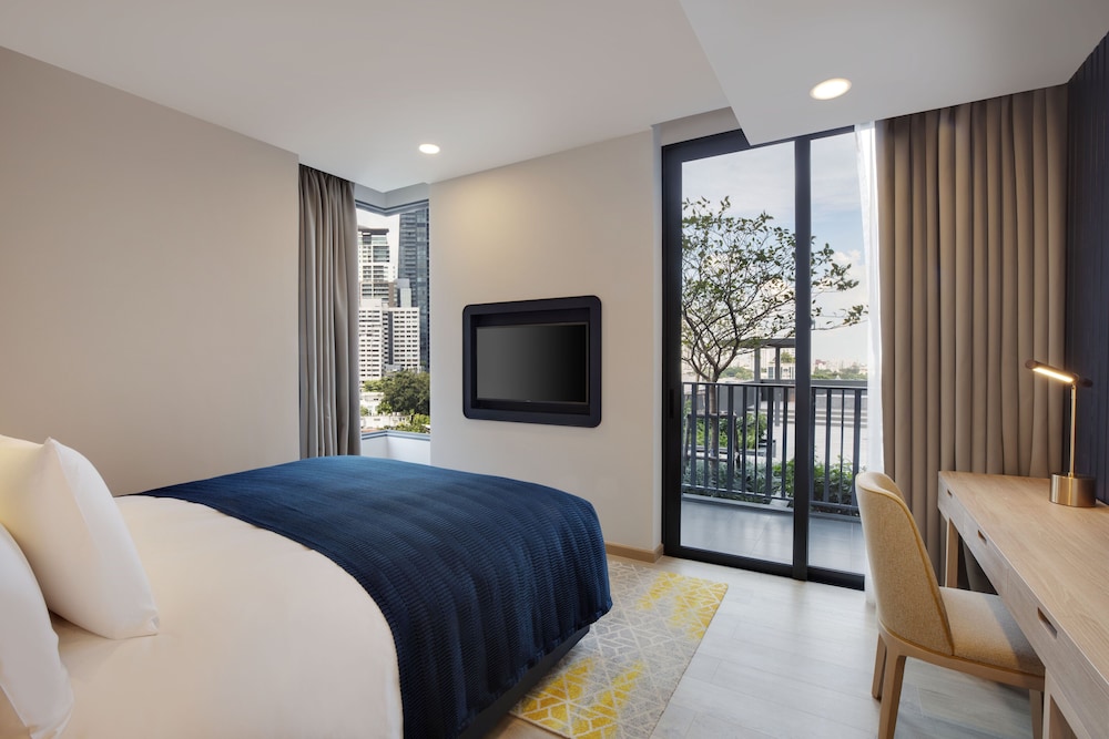 Staybridge Suites Bangkok Thonglor 24/80