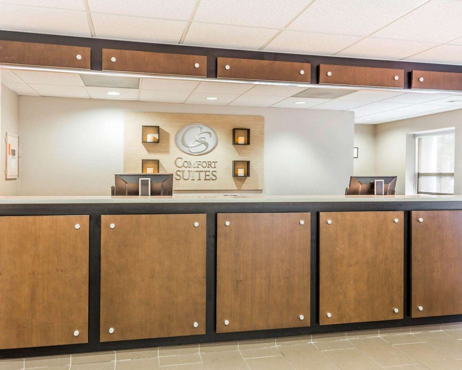 Comfort Suites At Isle Of Palms Connector 11/48