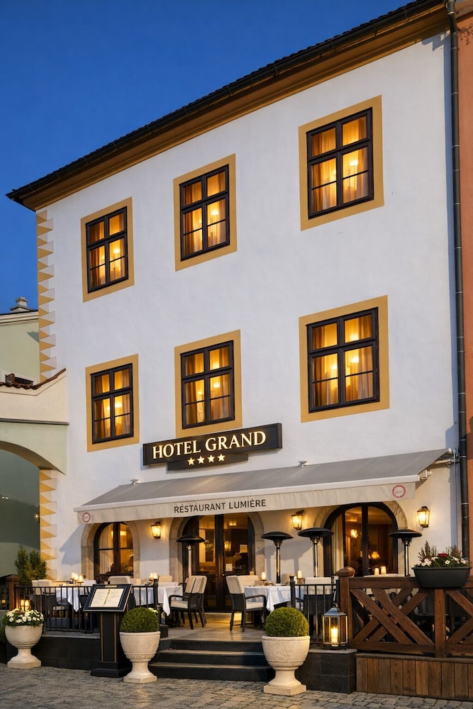 Grand Hotel 3/47