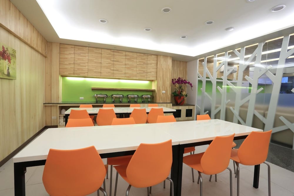 Guo Chen Hotel 23/27