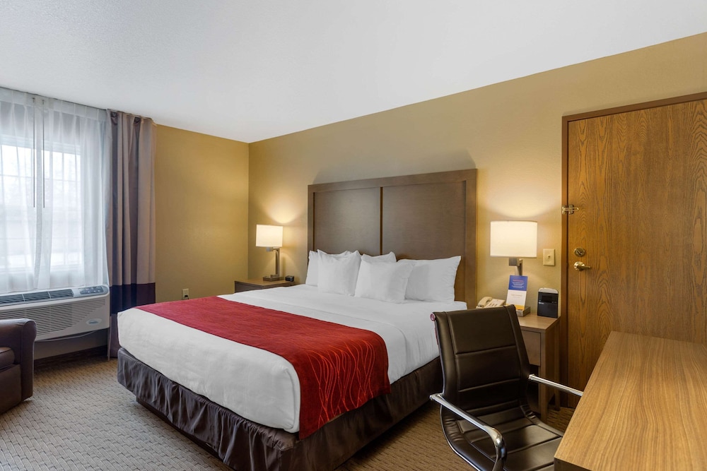 Comfort Inn Marshall Station 16/40