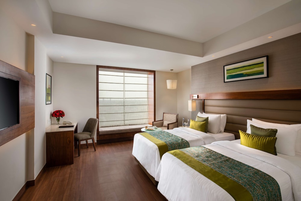 Nirvana Sarovar Portico Gorakhpur 16/62