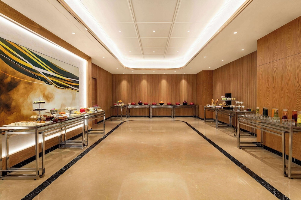 Ramada Encore by Wyndham Indore Nipania 27/44