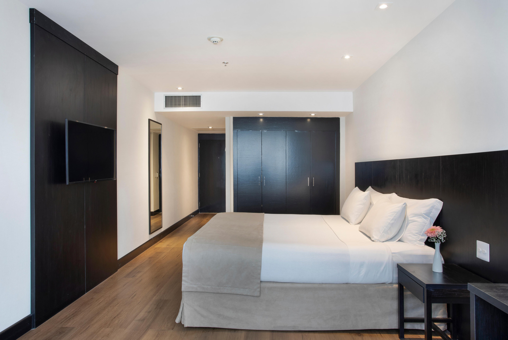 Superior, Double Bed, Lateral Side Sea View