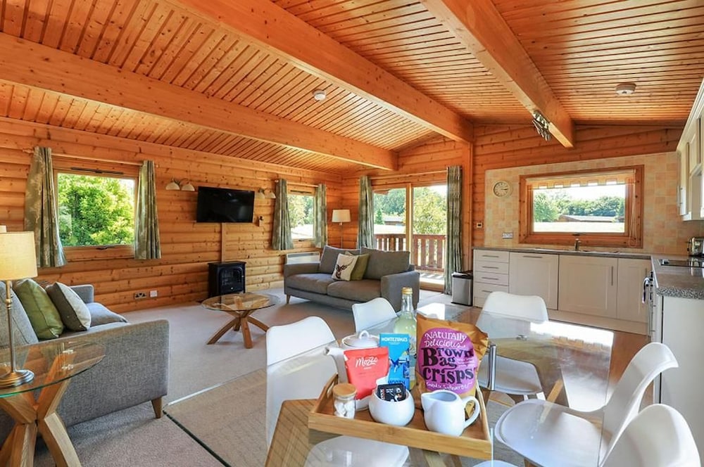 South Winchester Lodges 26/38
