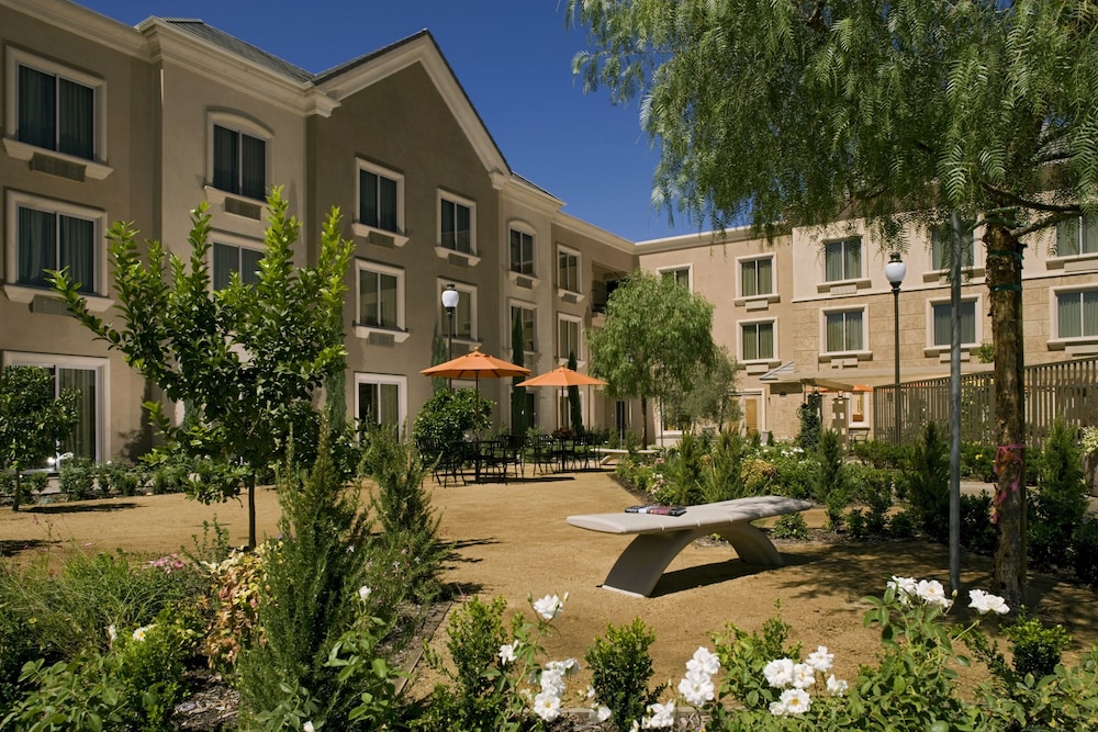 Ayres Hotel Chino Hills 3/55