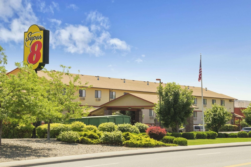 Super 8 By Wyndham Kennewick 2/21
