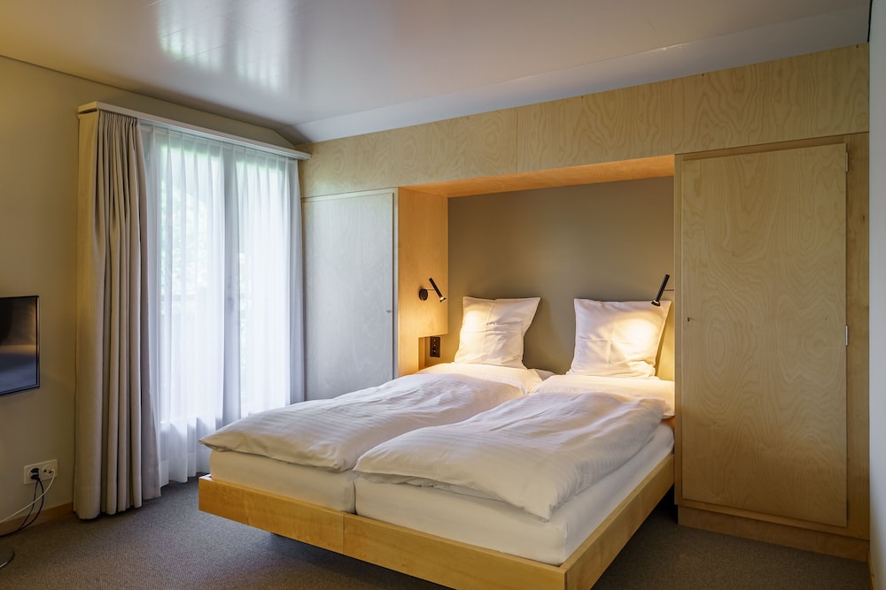 Classic, Queen Bed, Forest View, Sofa