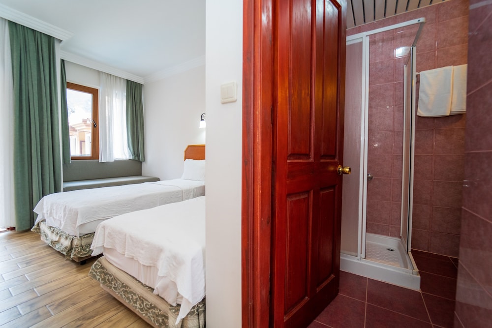 Belcehan Beach Hotel 34/34
