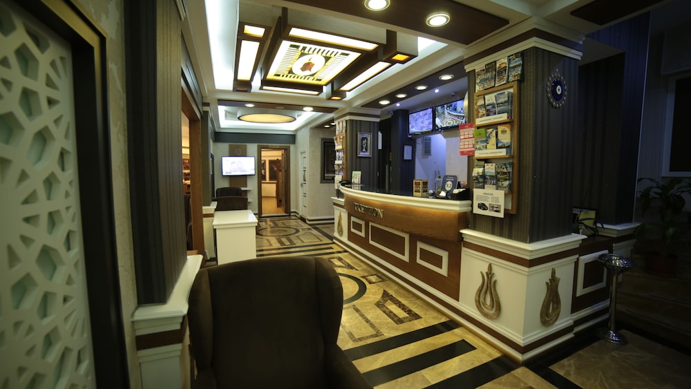 Hotel Black Pearl 53/73