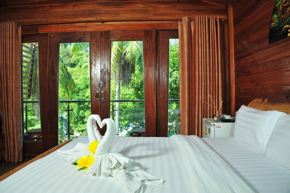 Anda Resort Koh Lipe 35/50