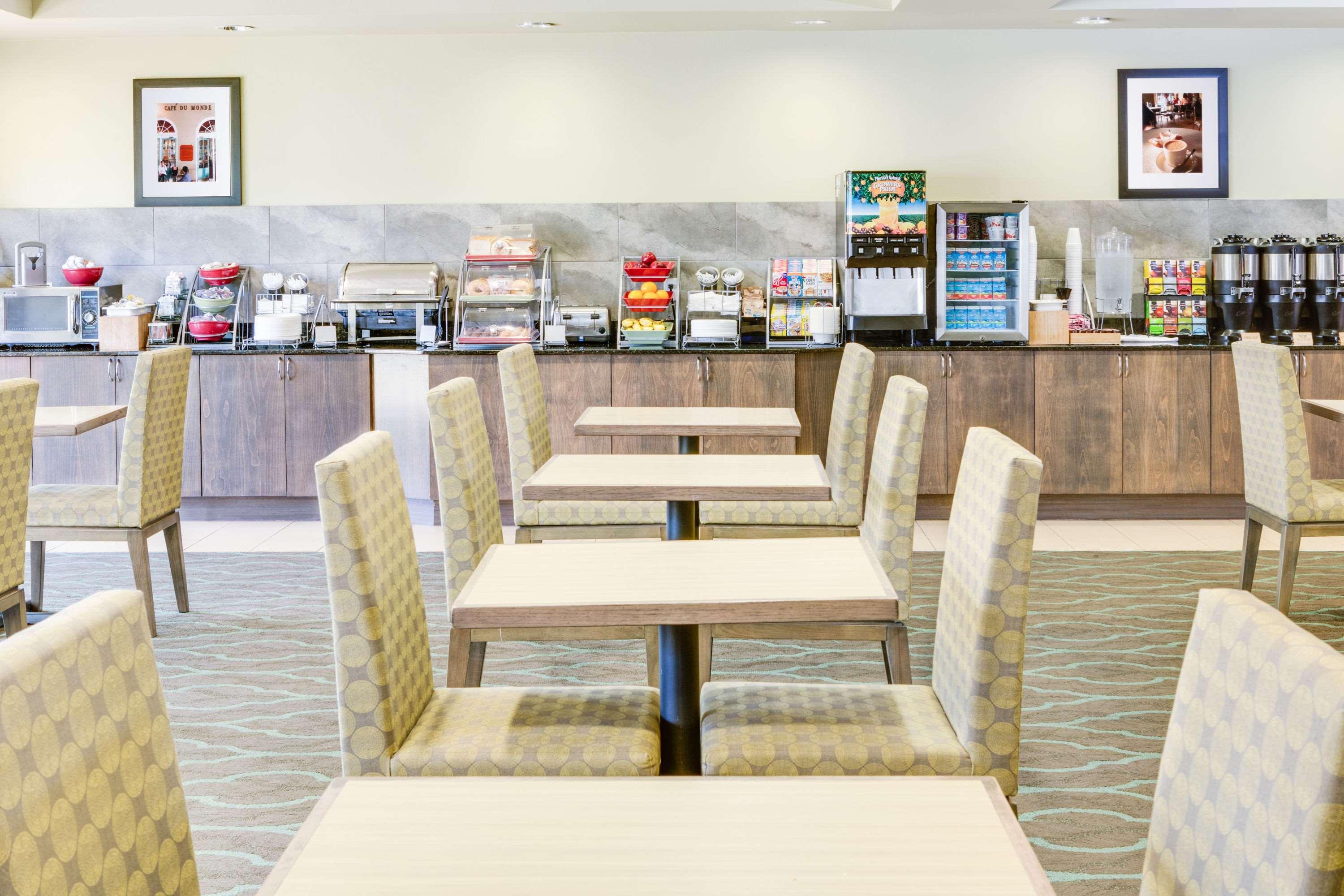 restaurant cafeteria