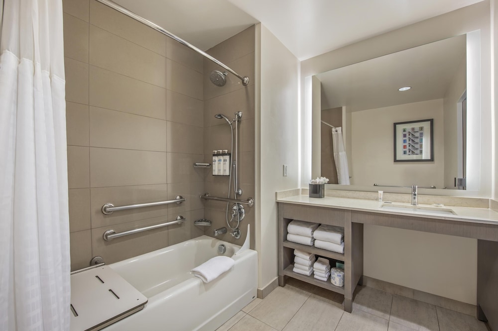 Hyatt House Irvine John Wayne Arpt 68/70