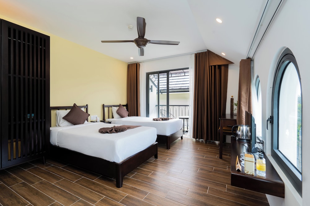 2 Bedrooms, Dual Key, Premium, Family, King and Twin Beds, Balcony