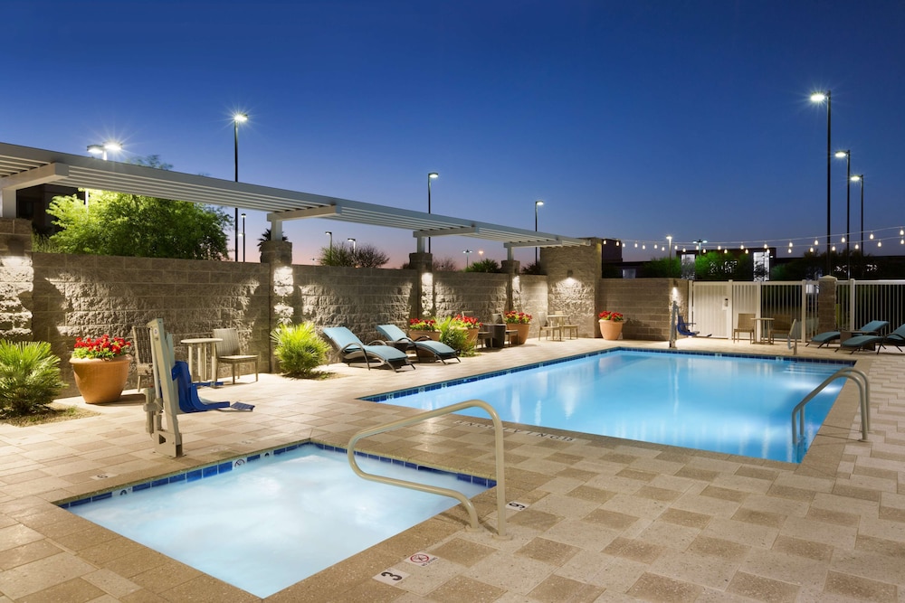 Home2 Suites By Hilton Phoenix Glendale Westgate 1/40