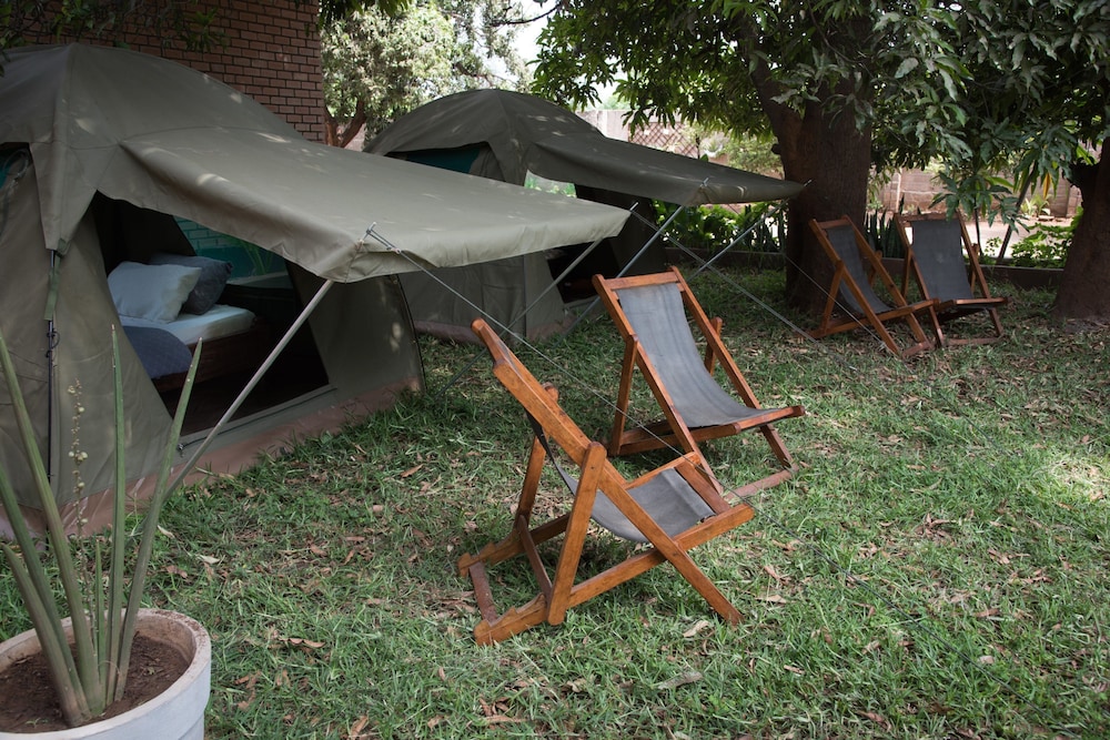 Okavango Lodge 18/30