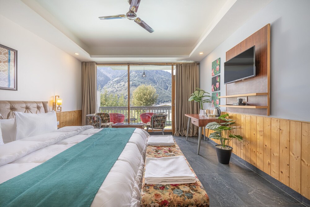 Echor Himalayan Heights Luxe Manali 33/50