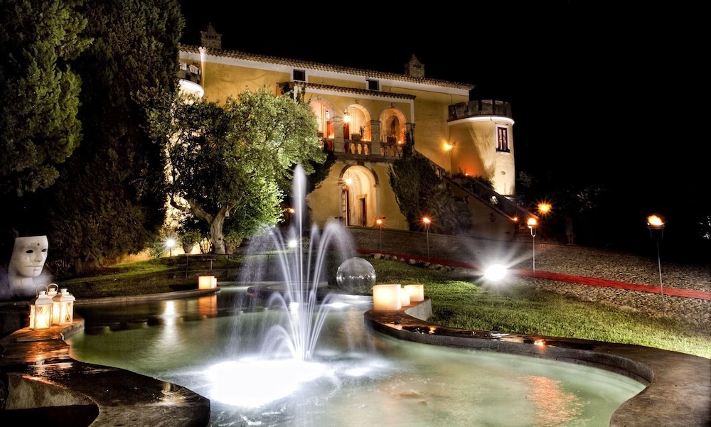 Castello Di Serragiumenta 37/50