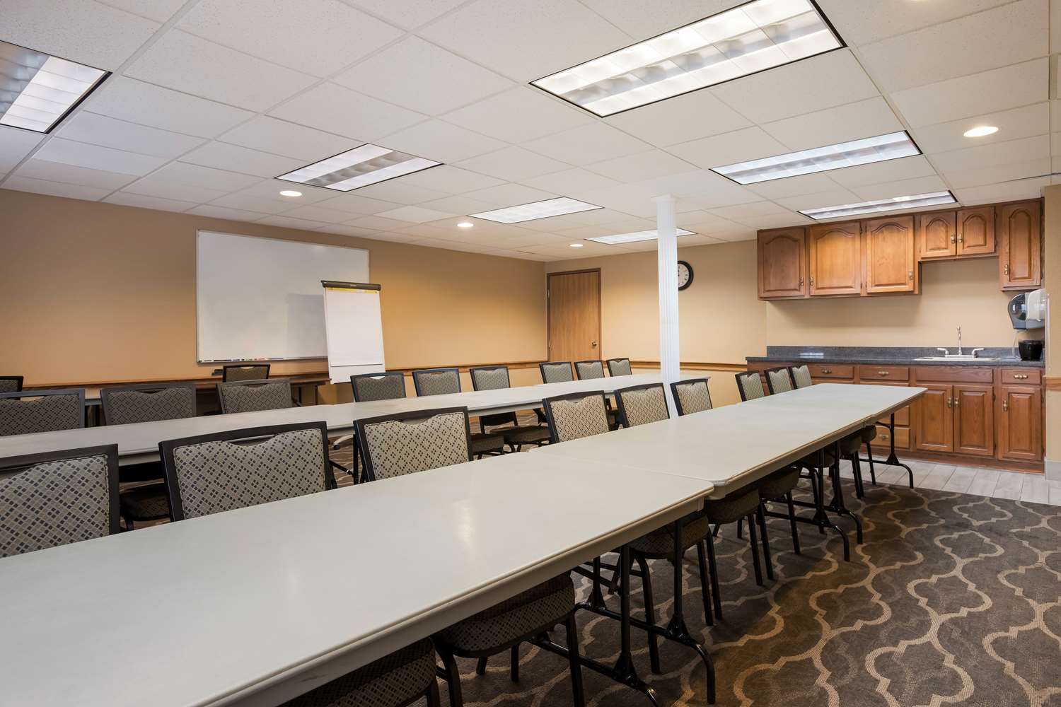 Best Western Kendallville Inn 16/18