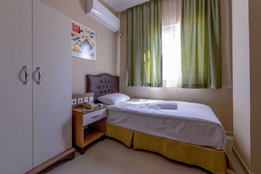 ROOM, SINGLE, SINGLE BED