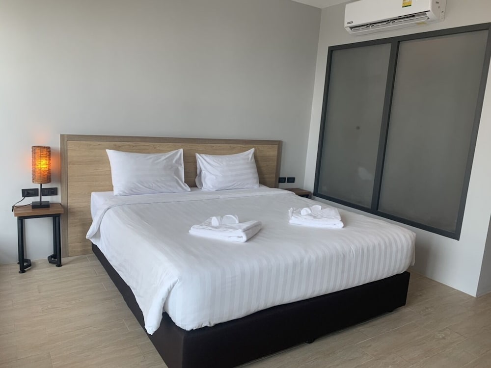 Atom Phuket Hotel -SHA Plus 27/50