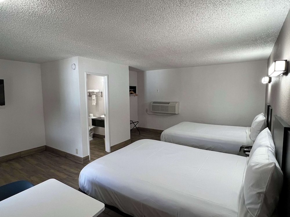 Motel6 Orange, CA - Anaheim 15/33