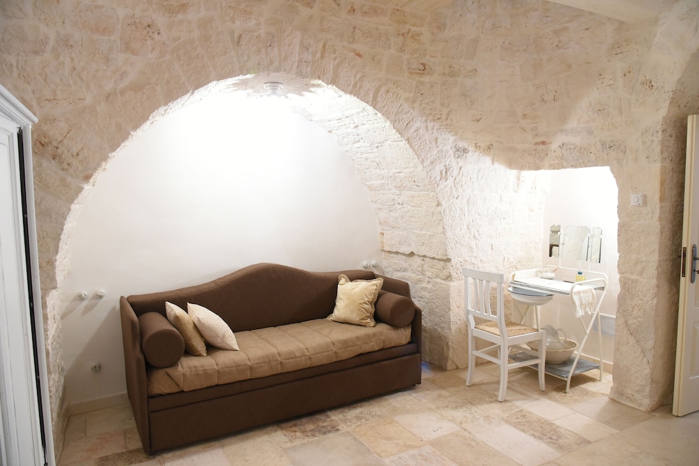 Trulli Occhi Di Pietra 31/49