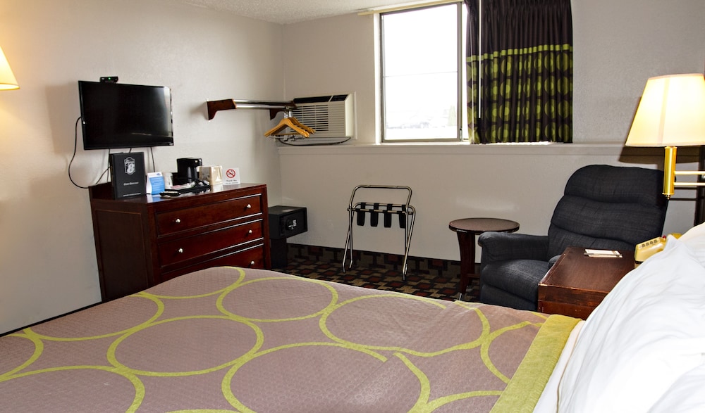 StayInn Little Falls 8/40