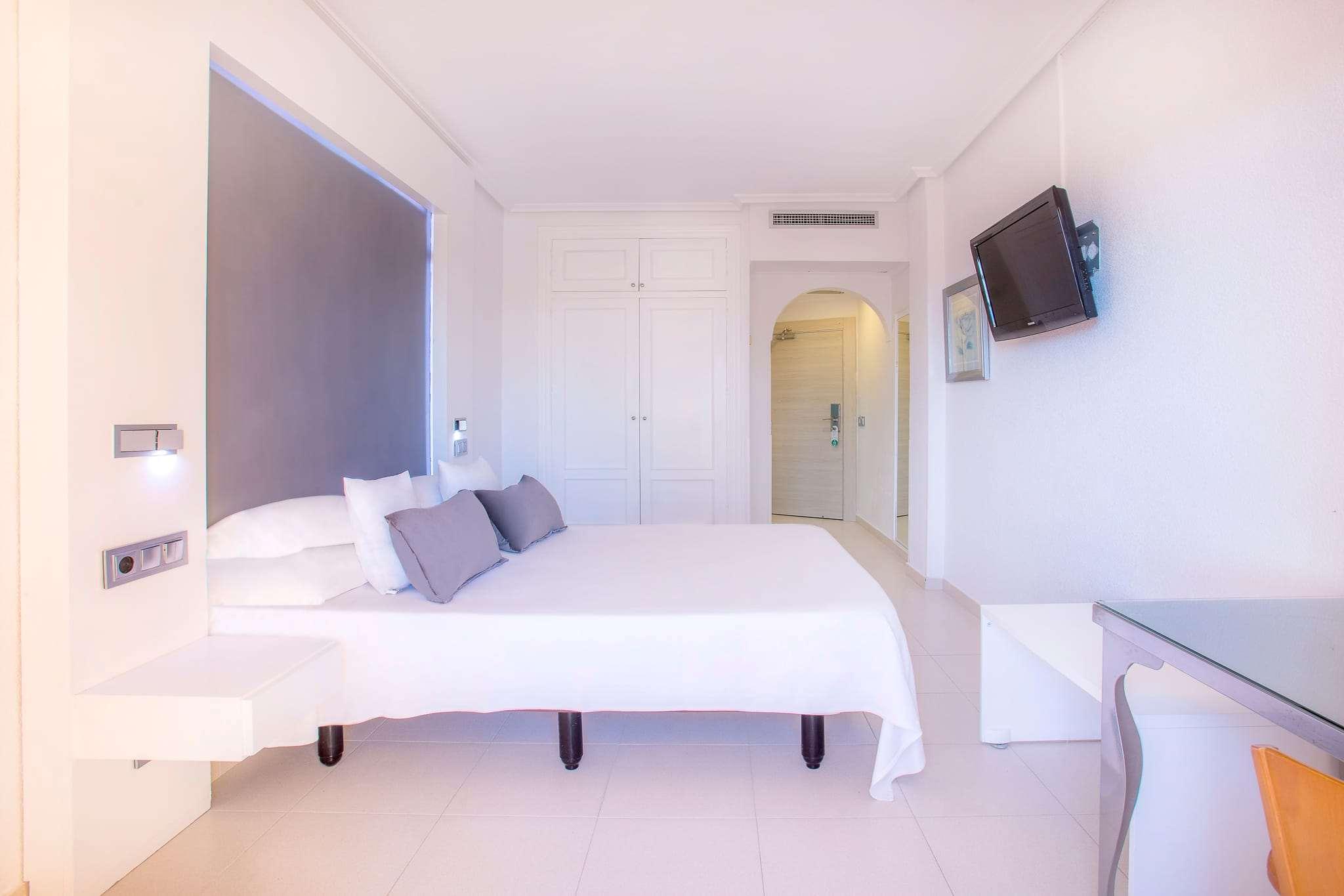 Room, Double Bed, Accessible