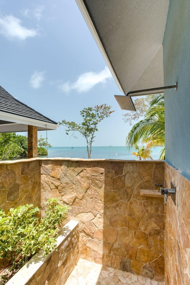 The Enclave- Private Island 17/50