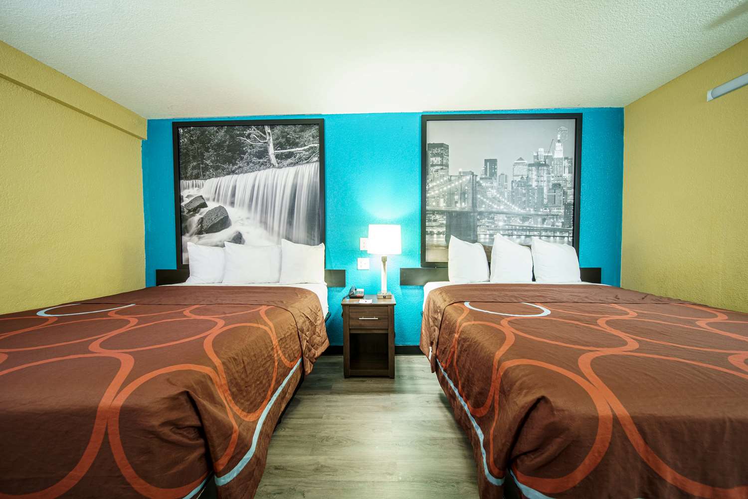 Super 8 by Wyndham Wichita Airport 10/47