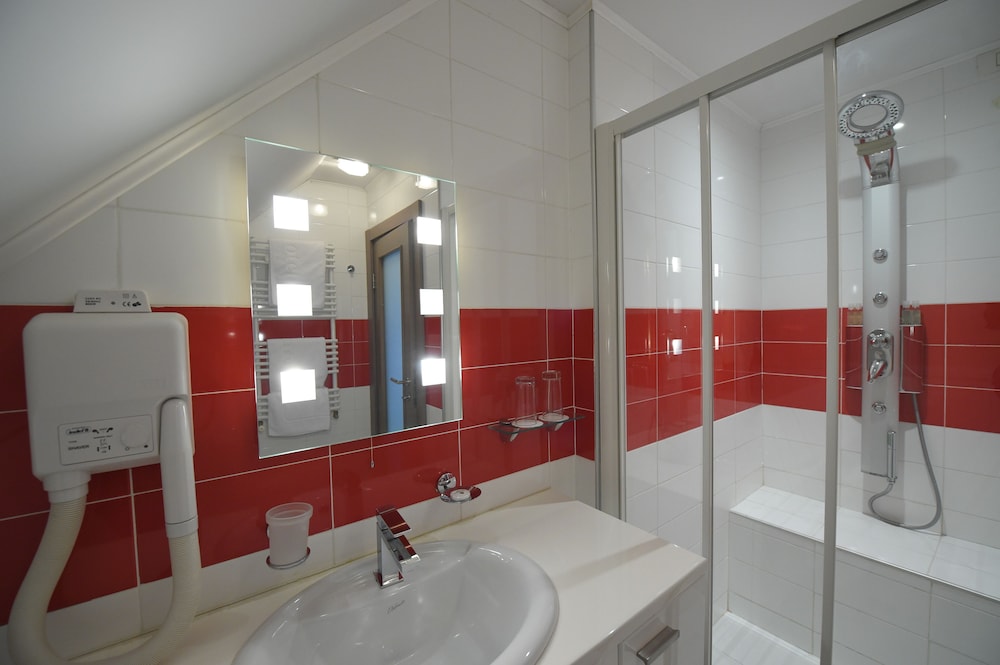 Garni Hotel Leopold I 19/20