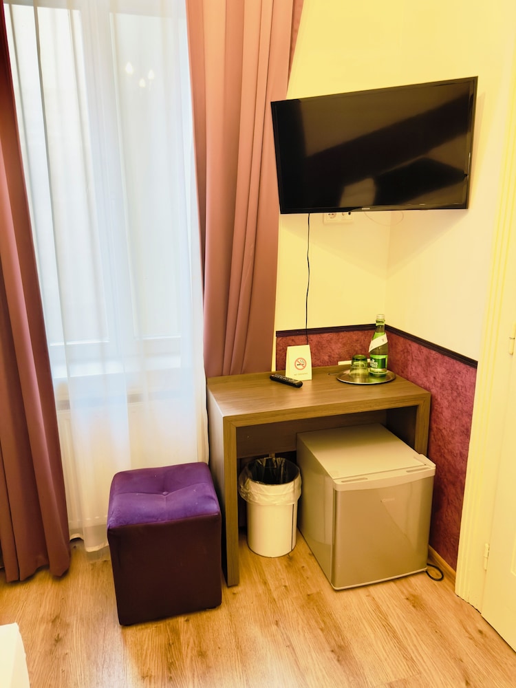 PENSION BARON AM SCHOTTENTOR HOTEL 28/50