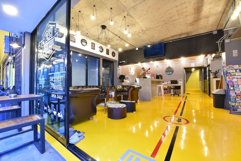 248 Street Hostel 39/50