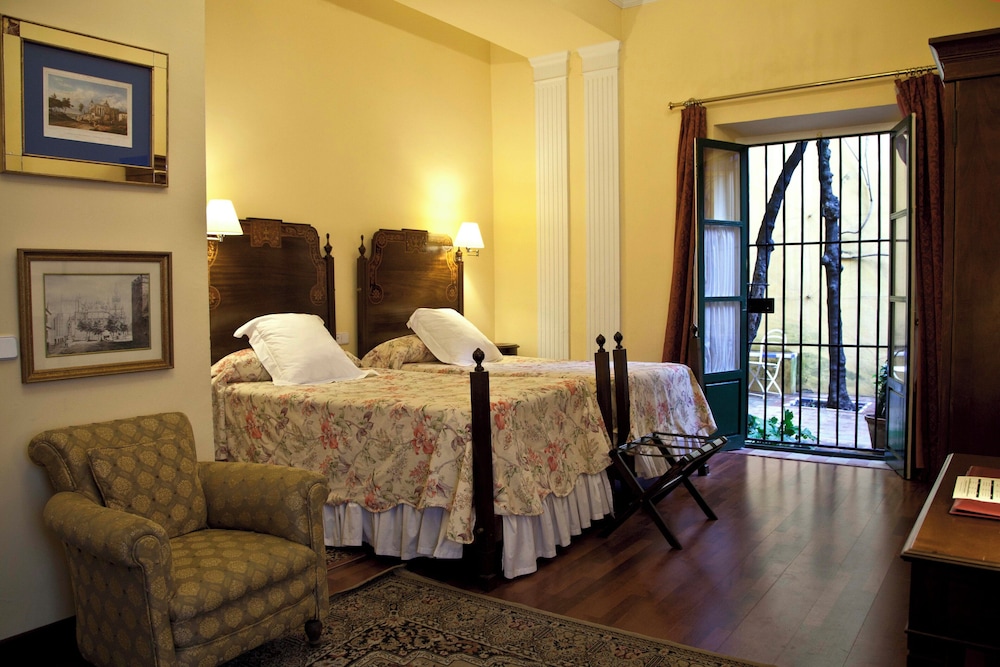 غرفة سوبيريور بسرير مزدوج أو سريرين منفصلين، Las Casas De La Juderia Sevilla 4/10